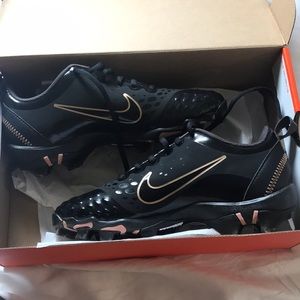Nike softball cleats